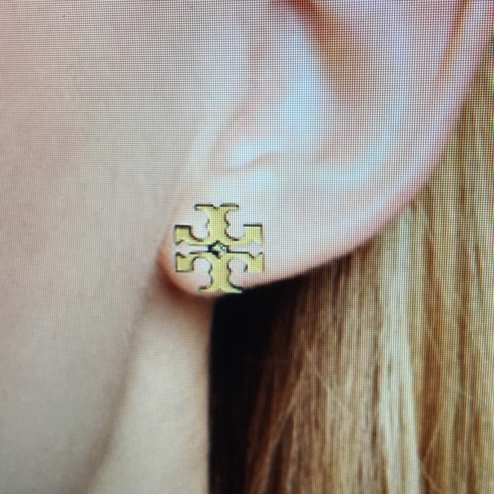 ❤️TORY BURCH LOGO STUD EARRINGS ❤️ - Picture 5 of 5